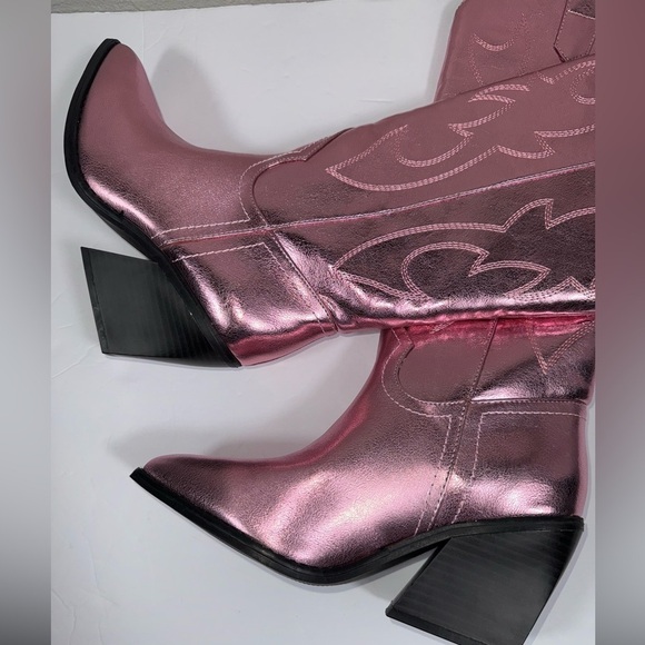 Madden Girl Tall Western Boots Size 7.5
Metallic Pink New - Picture 7 of 12